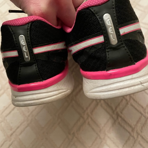 Women’s ASICS runners - Picture 6 of 6